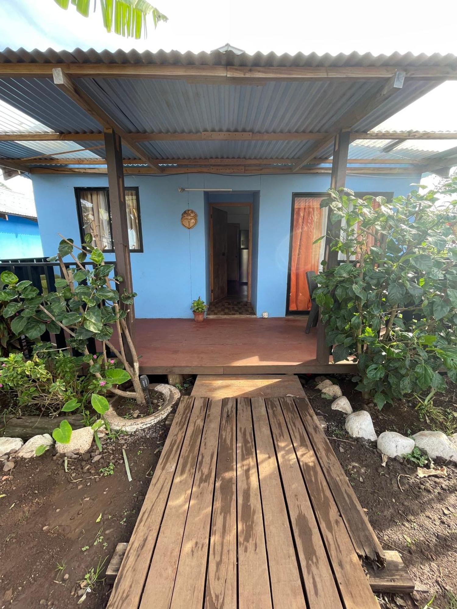 Albergue Pua Vaenga Hanga Roa Exterior foto